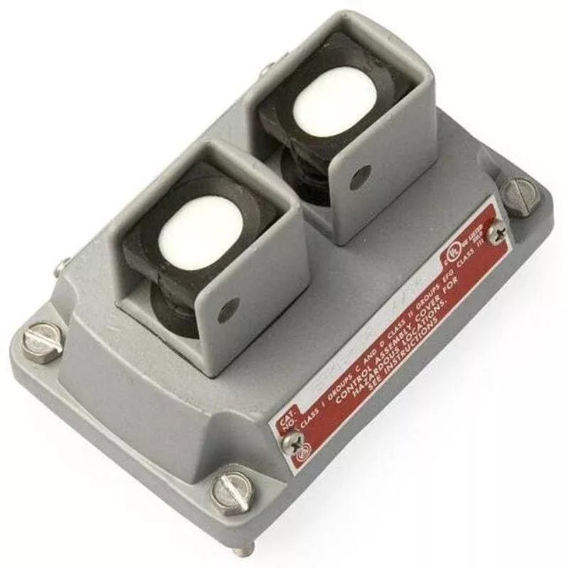 EFKB Front Cover, Momentary Pushbutton, 10 Amp, 600V By Appleton EFKBU2